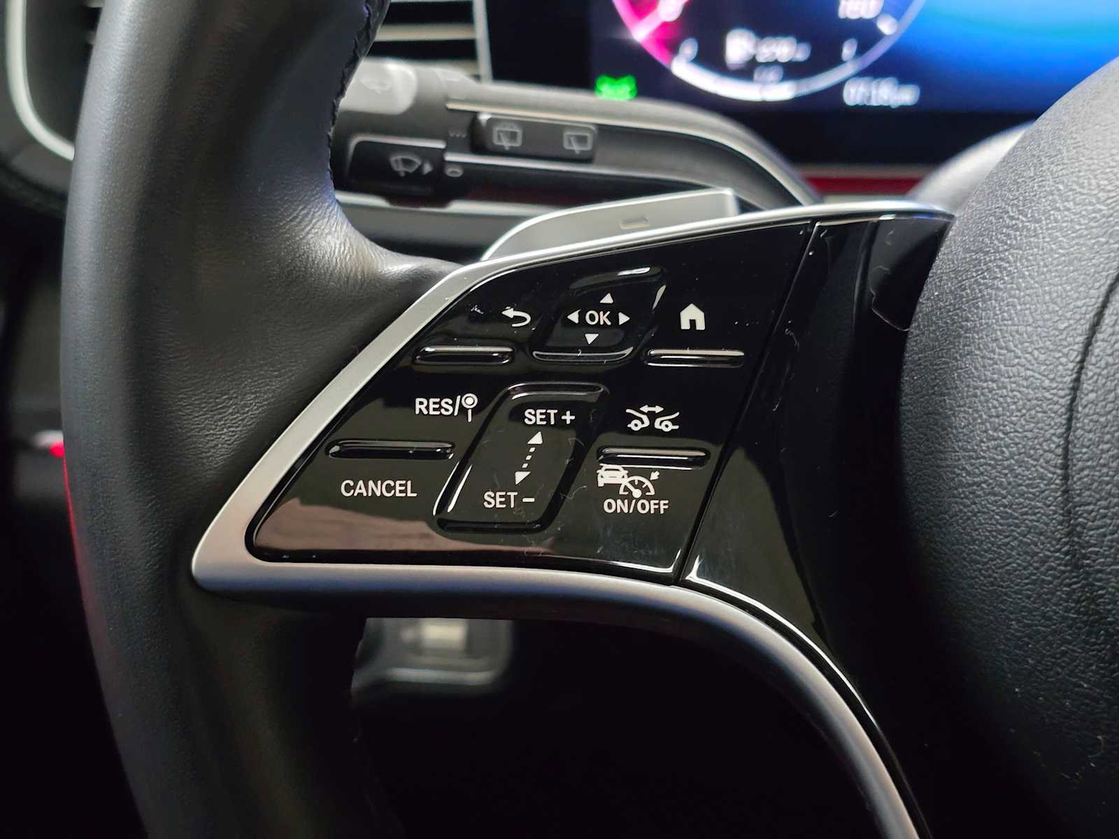 Used 2024 Mercedes-Benz GLS 450 4MATIC image 36