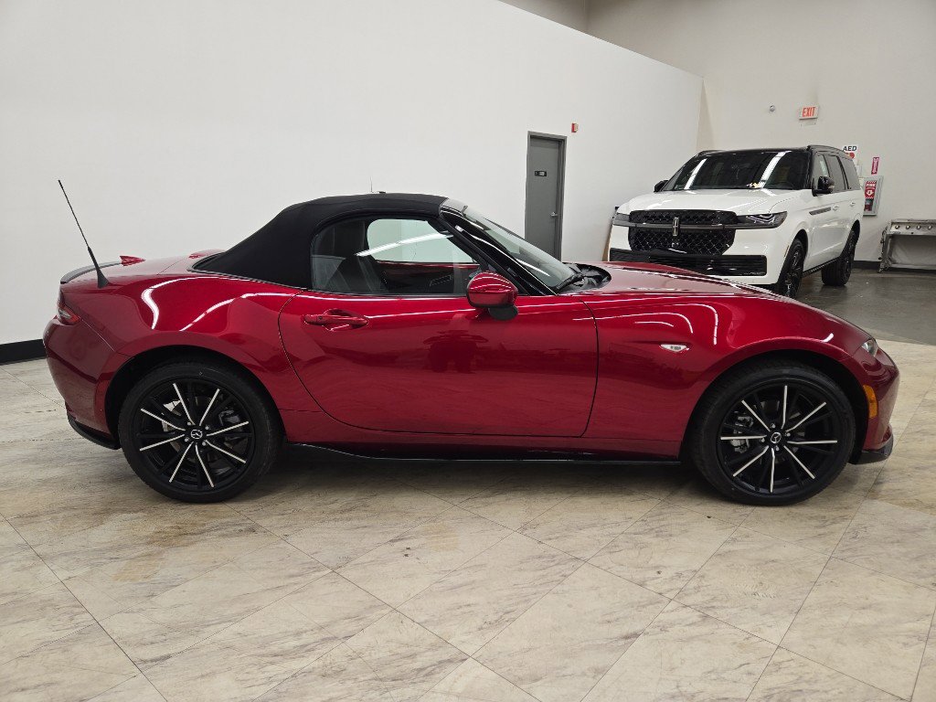 Used 2024 MAZDA MX-5 Miata Grand Touring w/ Appearance Package image 9
