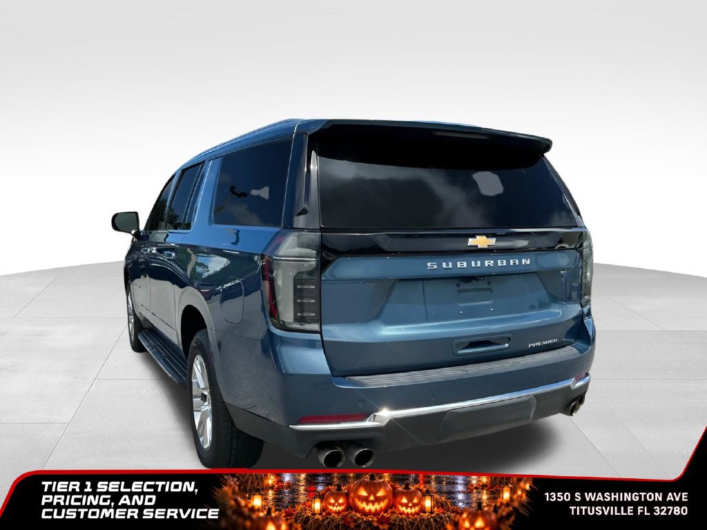 Used 2025 Chevrolet Suburban Premier RWD image 6