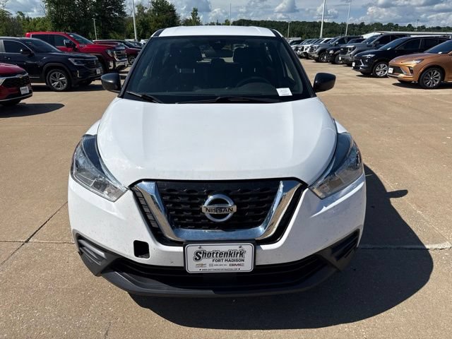 Used 2020 Nissan Kicks S FWD image 8