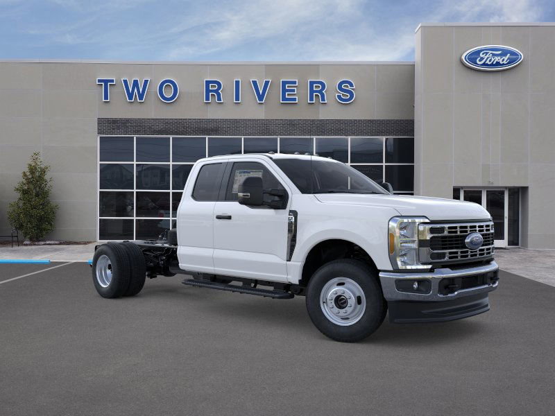New 2025 Ford F350 XL w/ XL Chrome Package image 7