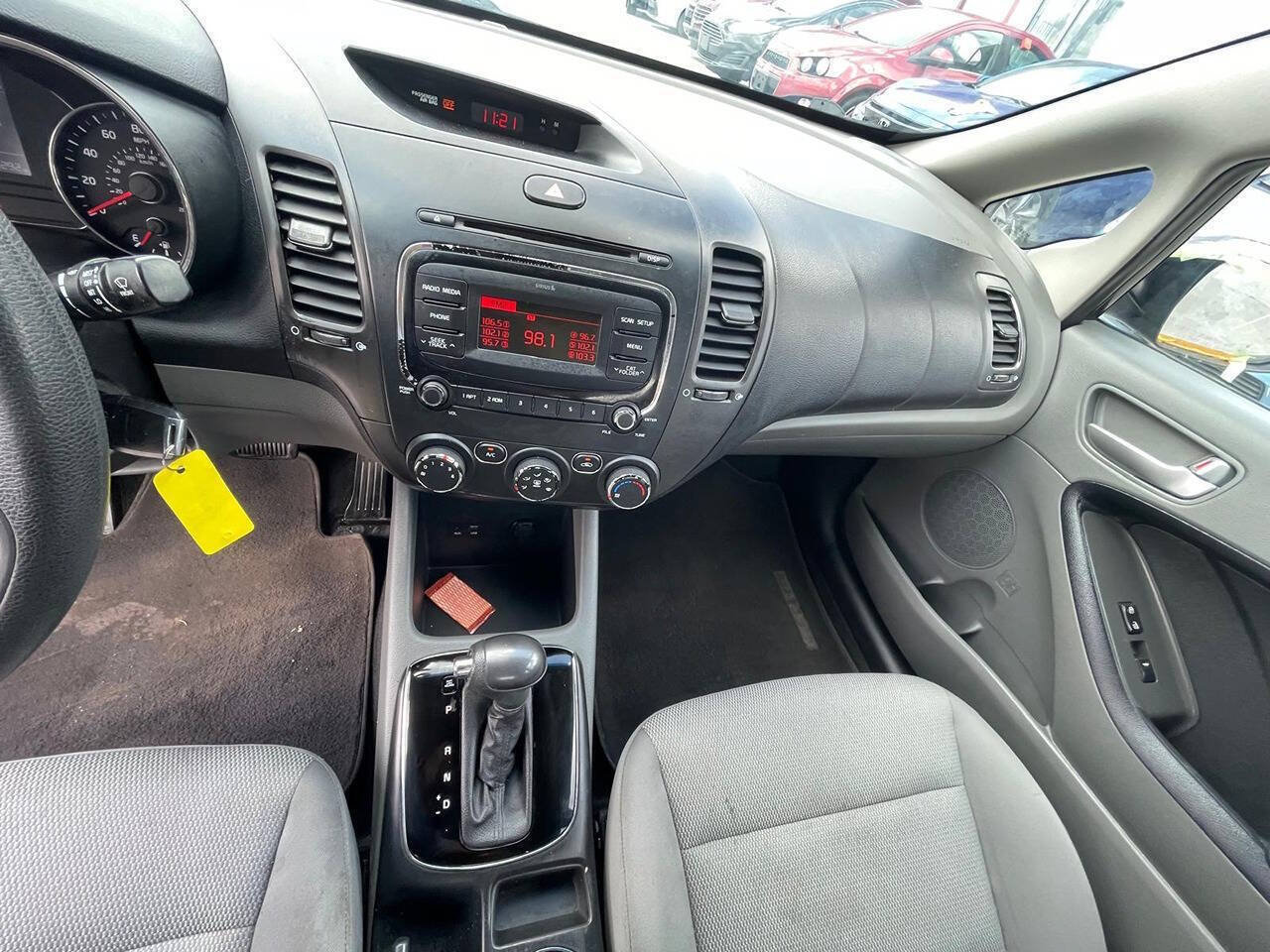 Used 2017 Kia Forte LX FWD image 11