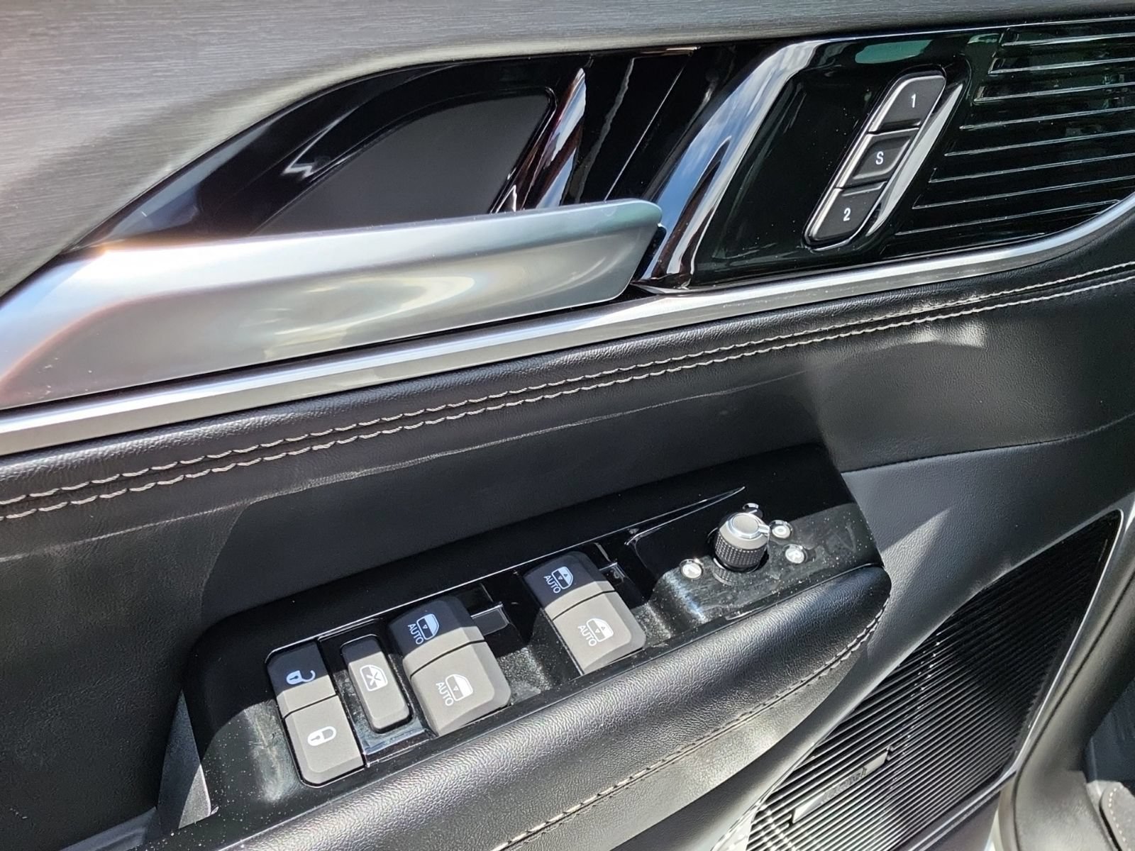 New 2026 Jeep Grand Wagoneer Limited AWD/4WD image 14