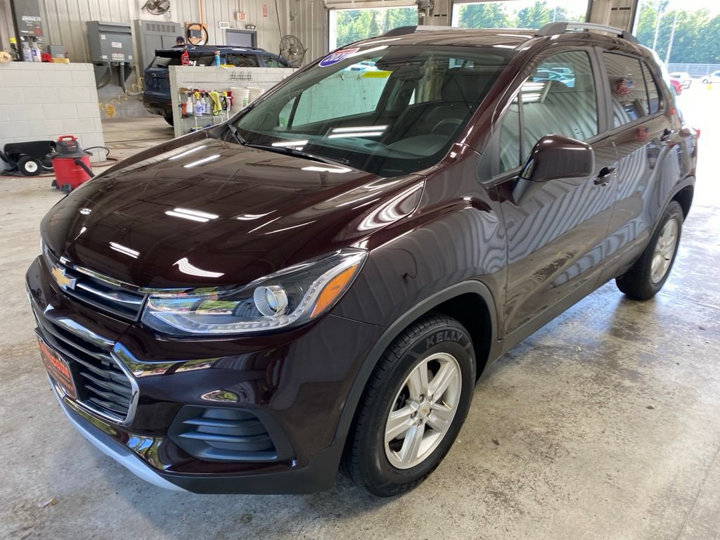 Used 2021 Chevrolet Trax LT w/ LT Convenience Package AWD/4WD image 6