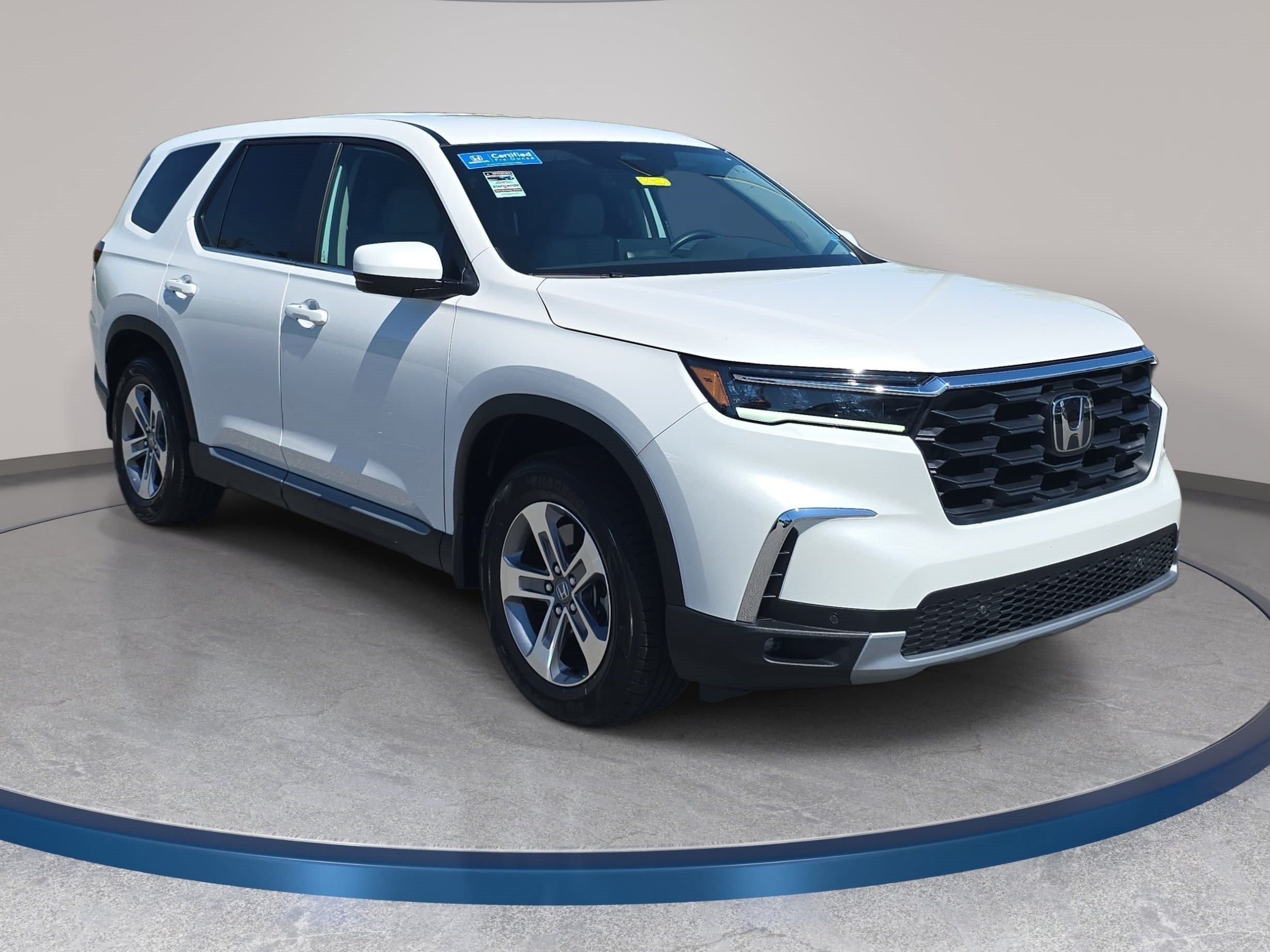 Certified 2025 Honda Pilot EX-L image 3