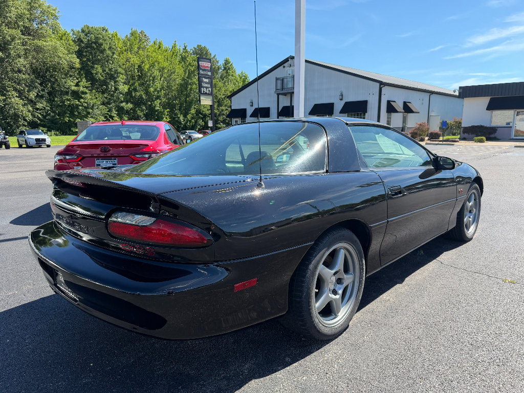 Used 1996 Chevrolet Camaro Z28 RWD image 3
