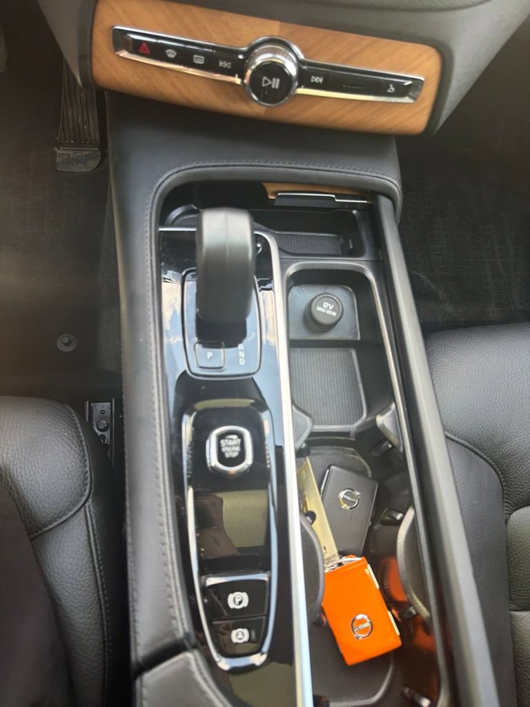 Used 2023 Volvo XC90 B6 Plus w/ Protection Package Premier AWD/4WD image 12