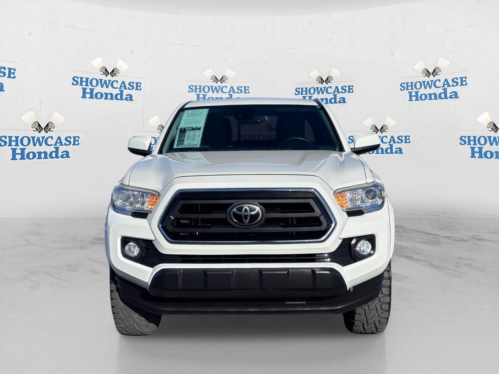Used 2021 Toyota Tacoma SR5 AWD/4WD image 6