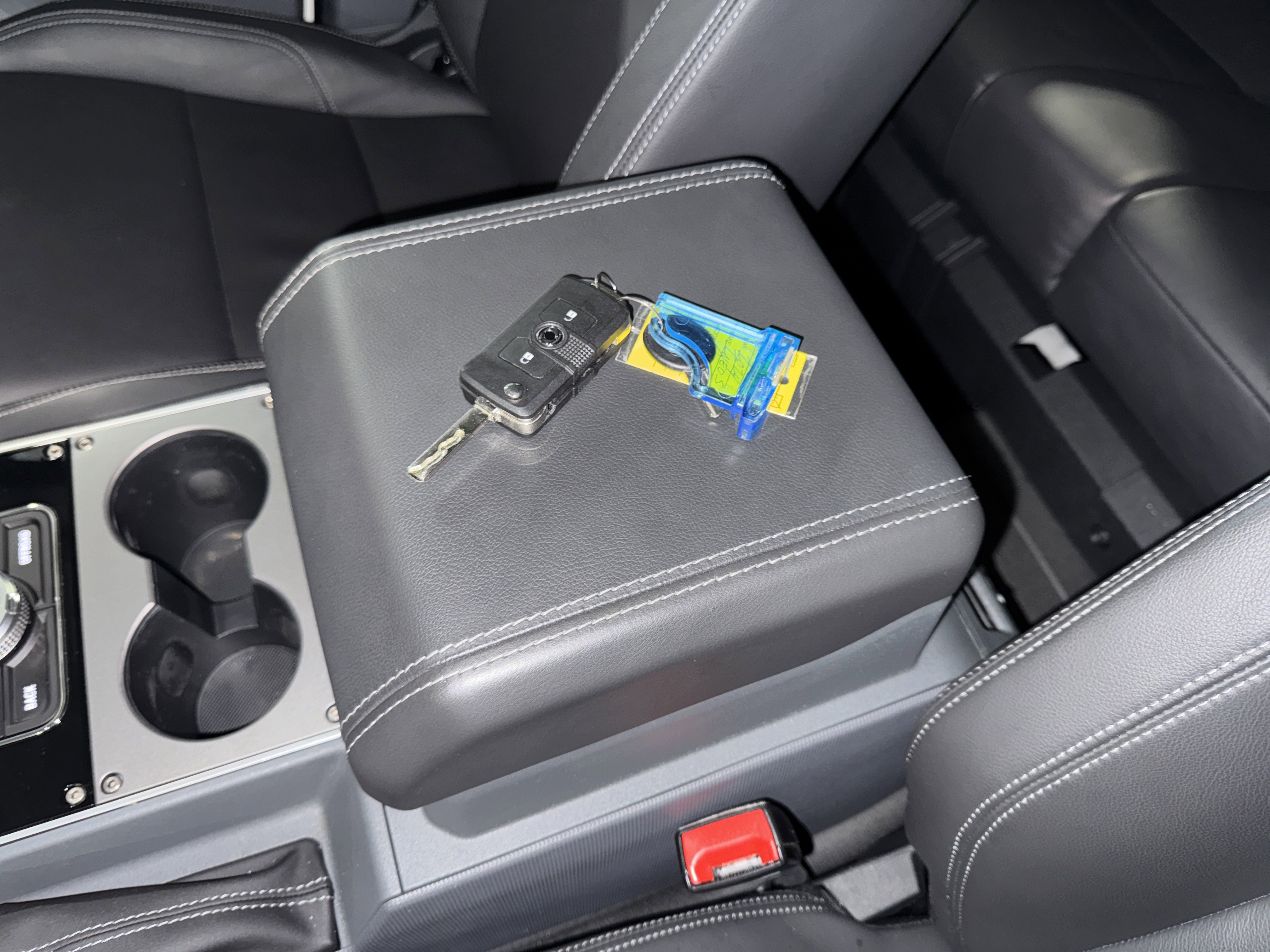 Used 2024 INEOS Grenadier Fieldmaster Edition image 30