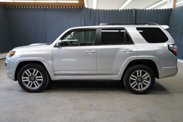 Used 2022 Toyota 4Runner TRD Sport AWD/4WD image 4