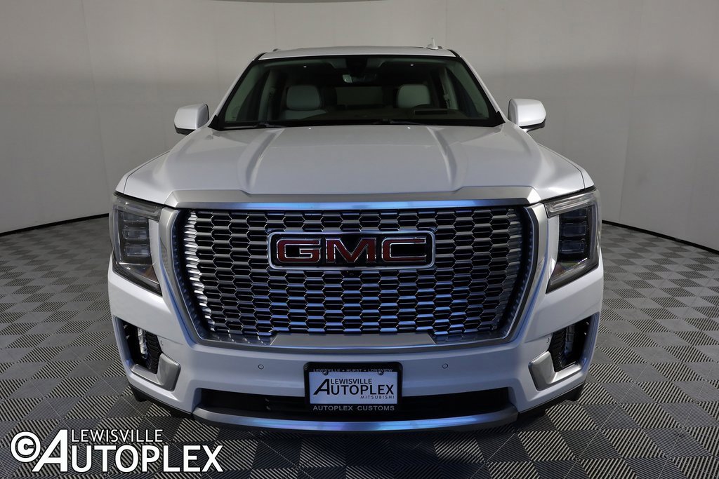 Used 2021 GMC Yukon Denali w/ Denali Premium Package image 3