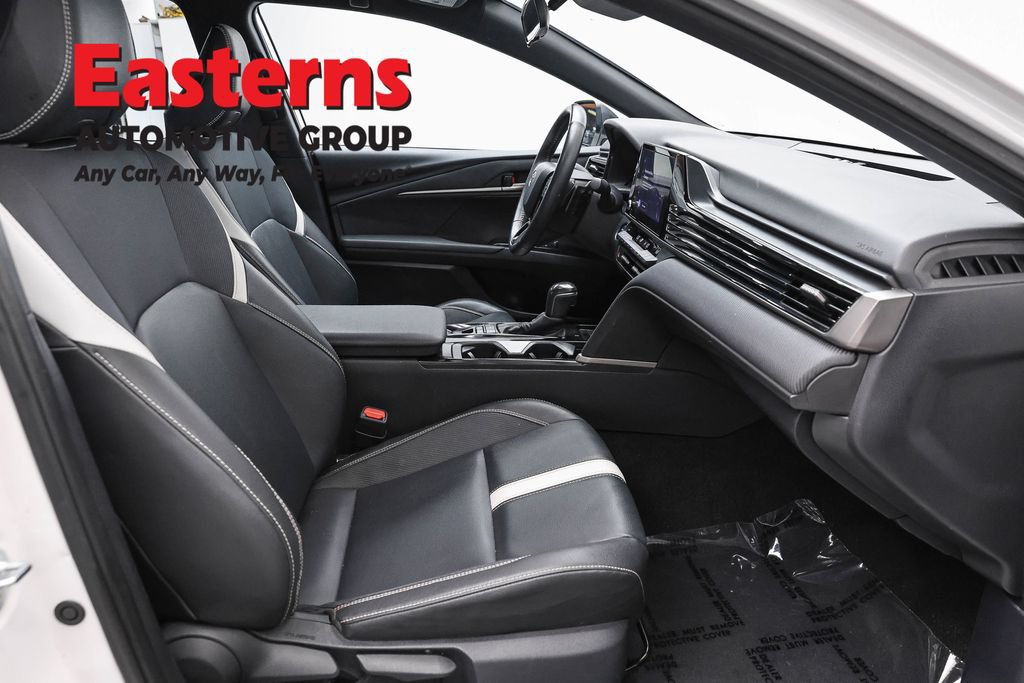 Used 2025 Toyota Camry SE FWD image 23