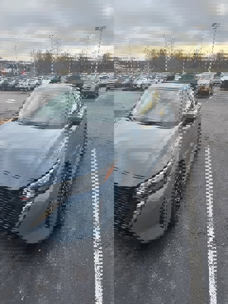 Used 2024 Nissan Sentra SR w/ SR Premium Package image 1