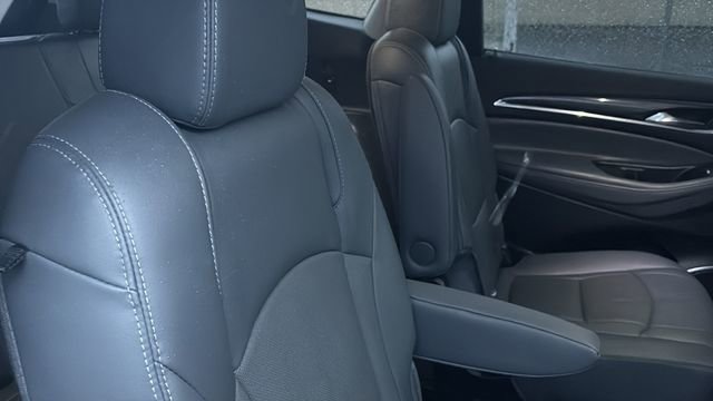 Used 2019 Buick Enclave Essence image 29