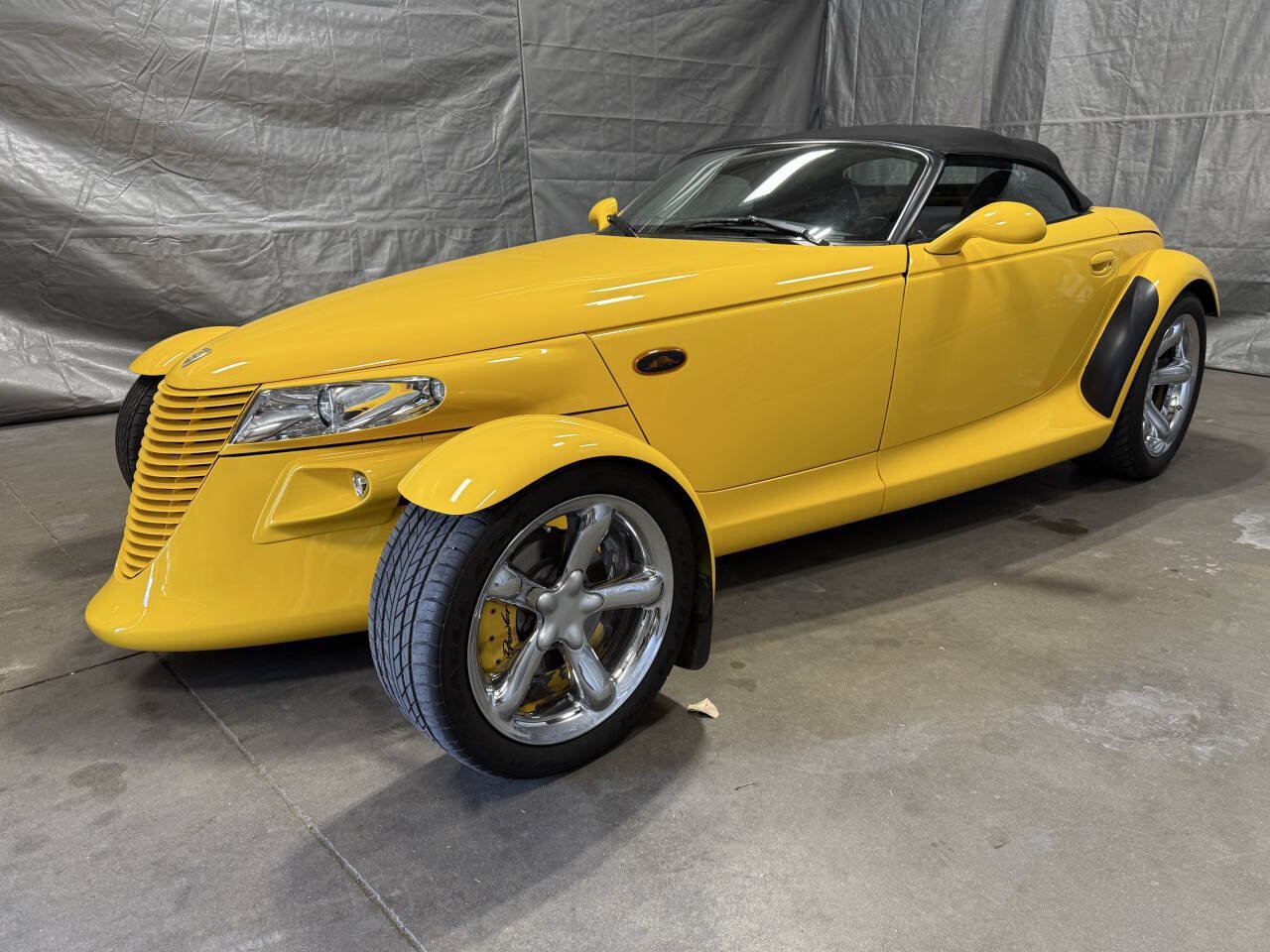 Used 1999 Plymouth Prowler RWD image 3