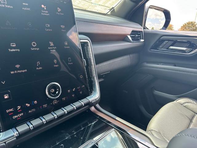 New 2025 GMC Yukon Denali image 19