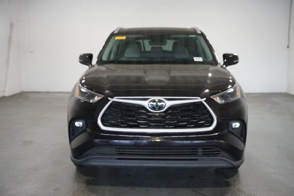 Used 2022 Toyota Highlander XLE video 2