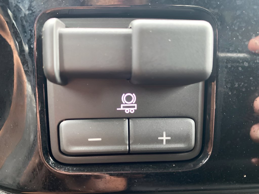 Used 2026 Chevrolet Silverado 2500 LT AWD/4WD image 40