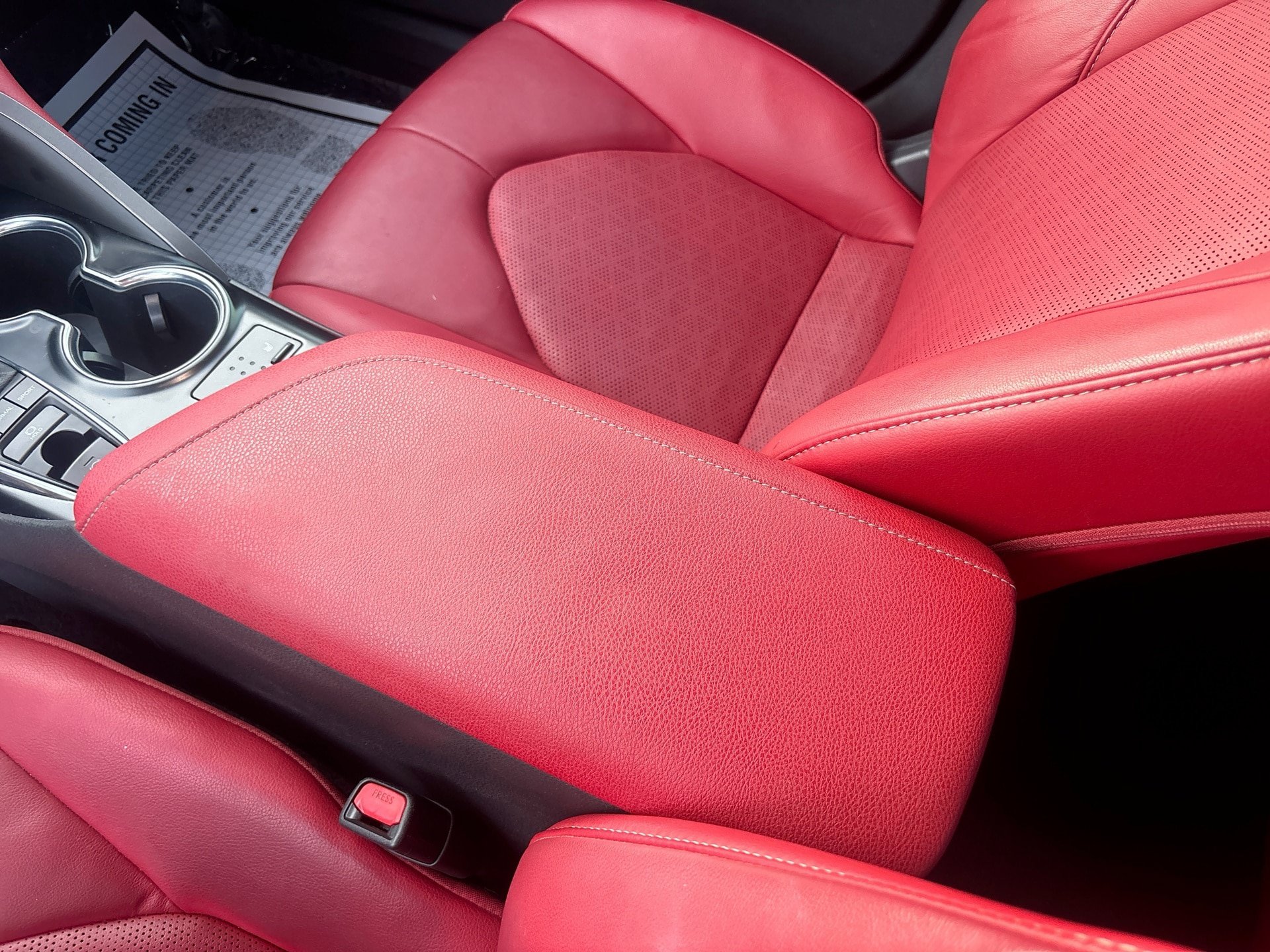 Used 2020 Toyota Camry XSE FWD image 24
