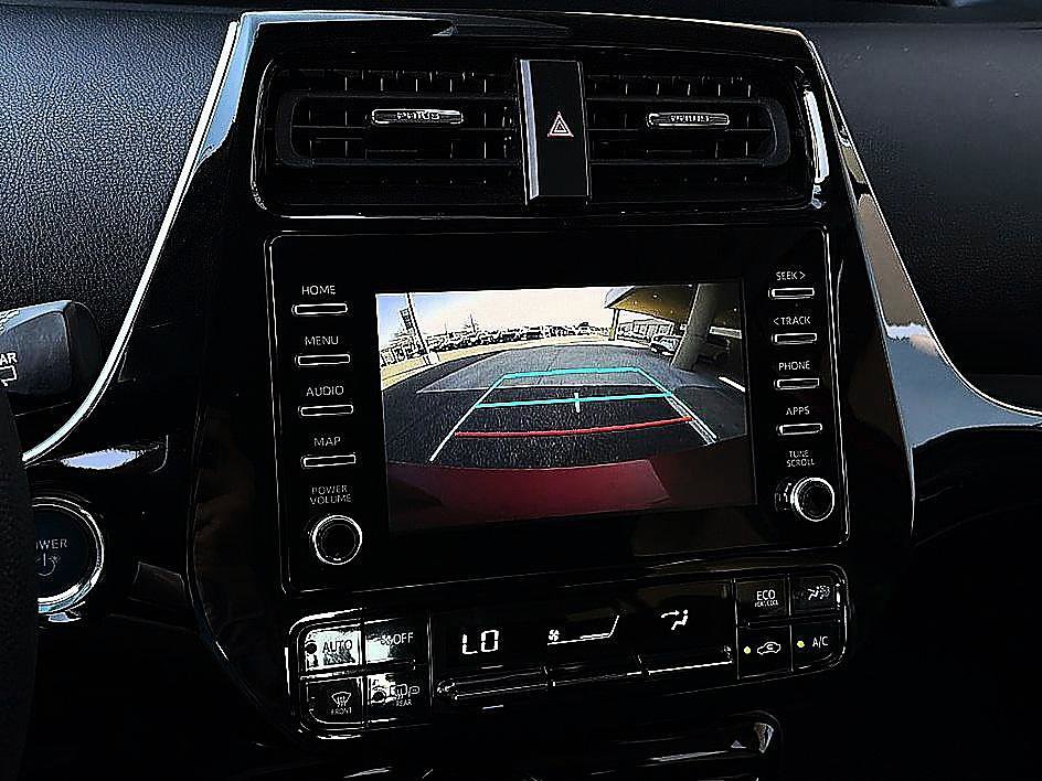 Used 2020 Toyota Prius LE AWD/4WD image 11