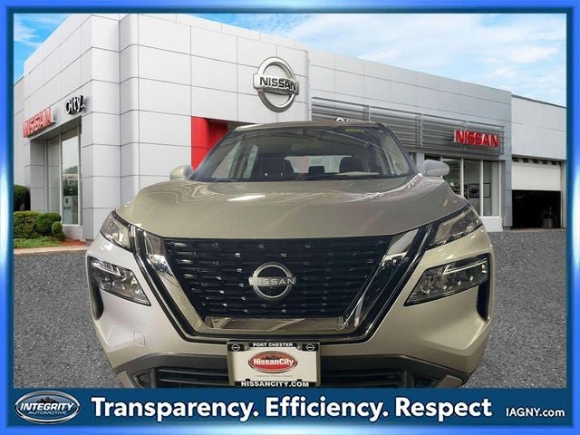 Used 2023 Nissan Rogue SV AWD/4WD image 2