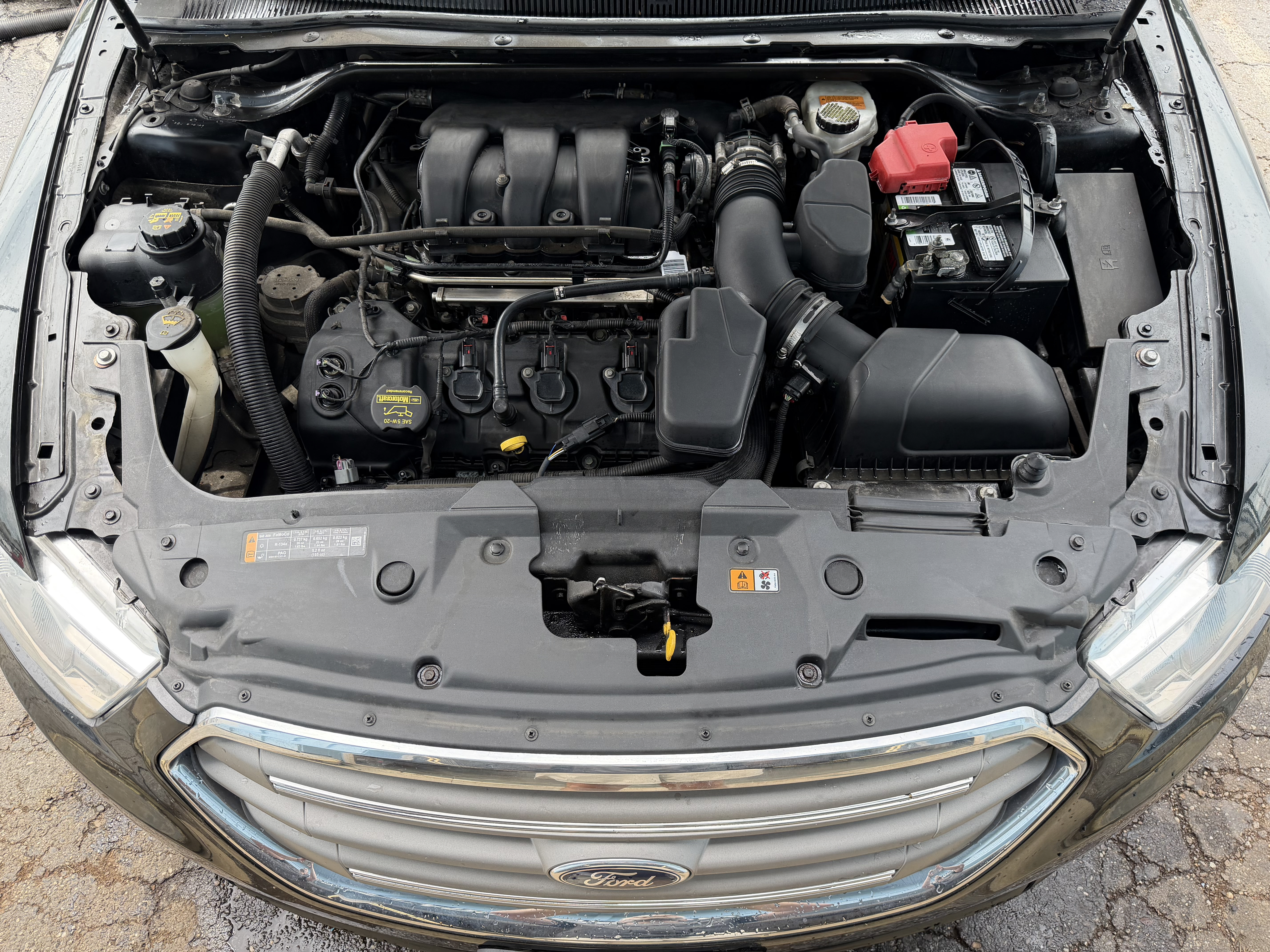 Used 2014 Ford Taurus SEL w/ Equipment Group 201A AWD/4WD image 32