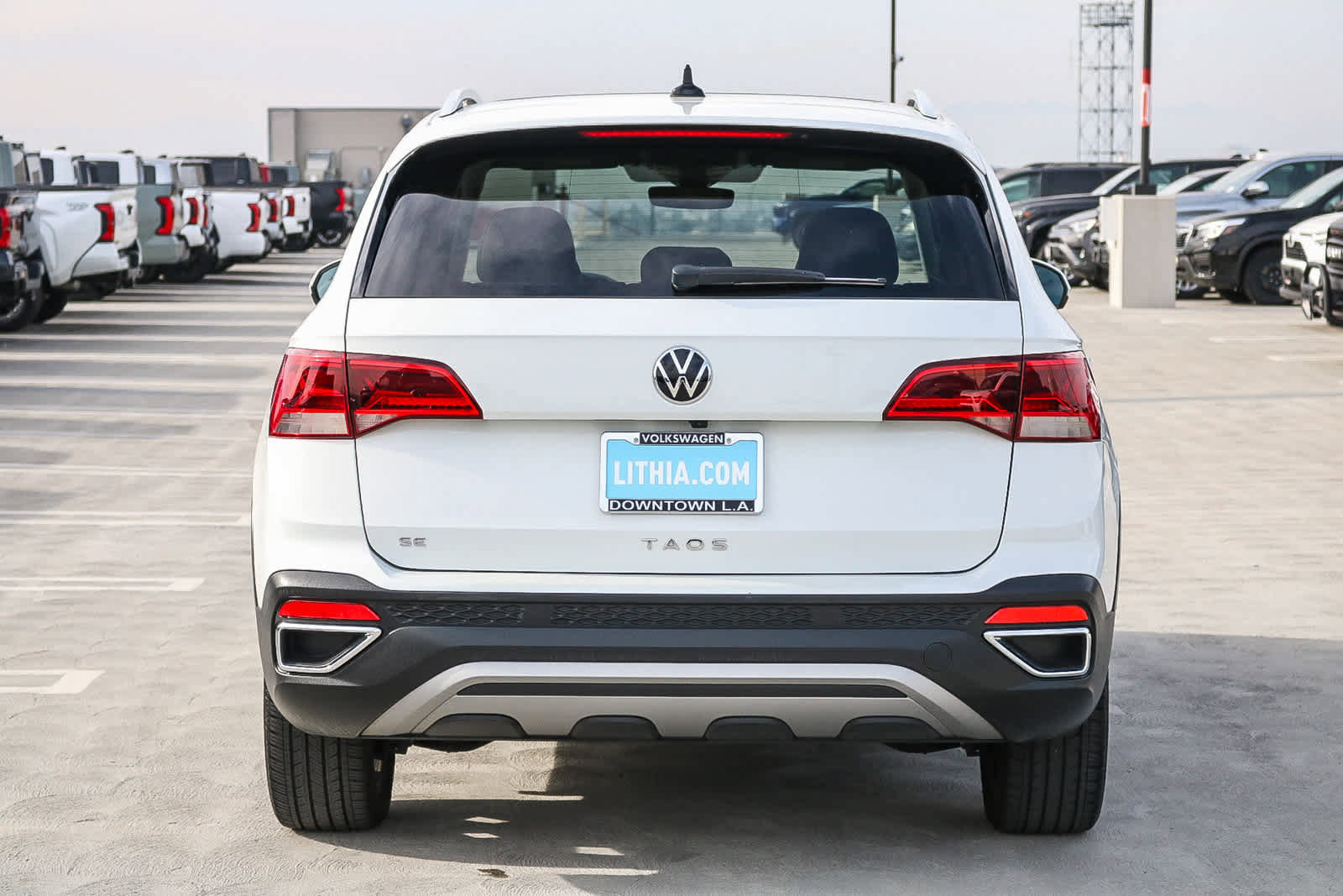 Used 2023 Volkswagen Taos SE image 7