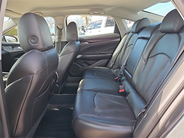 Used 2017 Buick LaCrosse Essence image 11