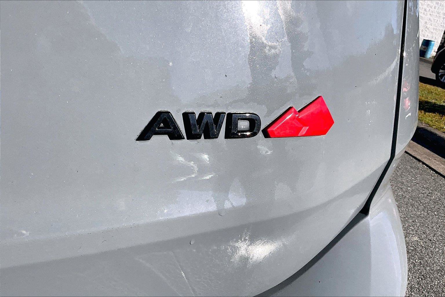 Used 2025 Nissan Rogue SV w/ Rock Creek Premium Package AWD/4WD image 8