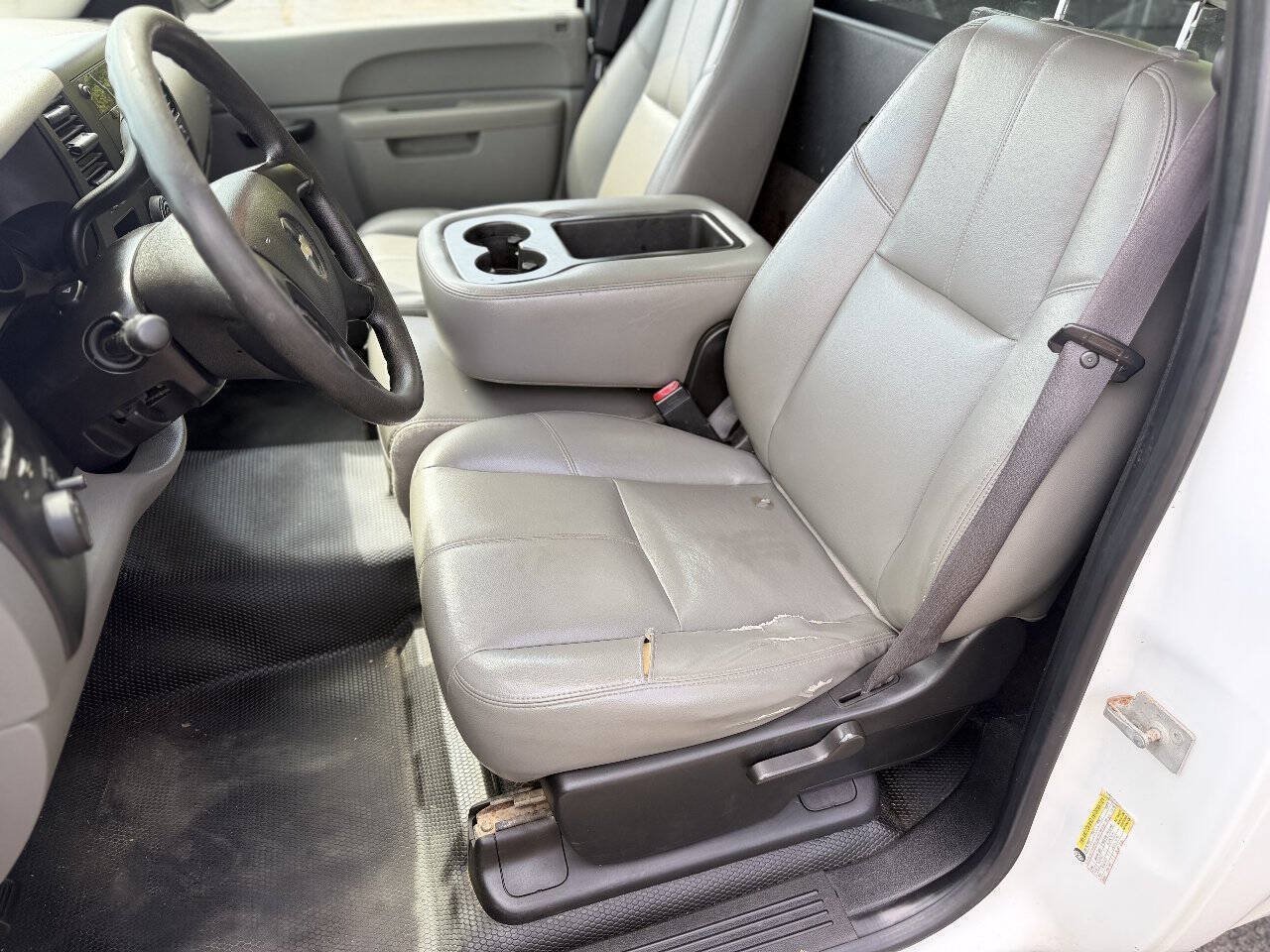 Used 2010 Chevrolet Silverado 1500 W/T RWD image 9