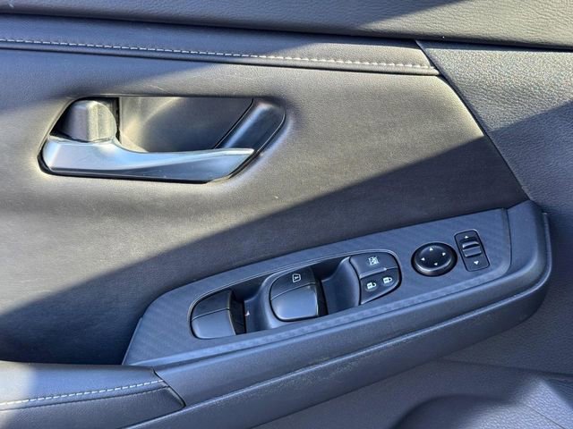 Used 2023 Nissan Sentra SV image 24