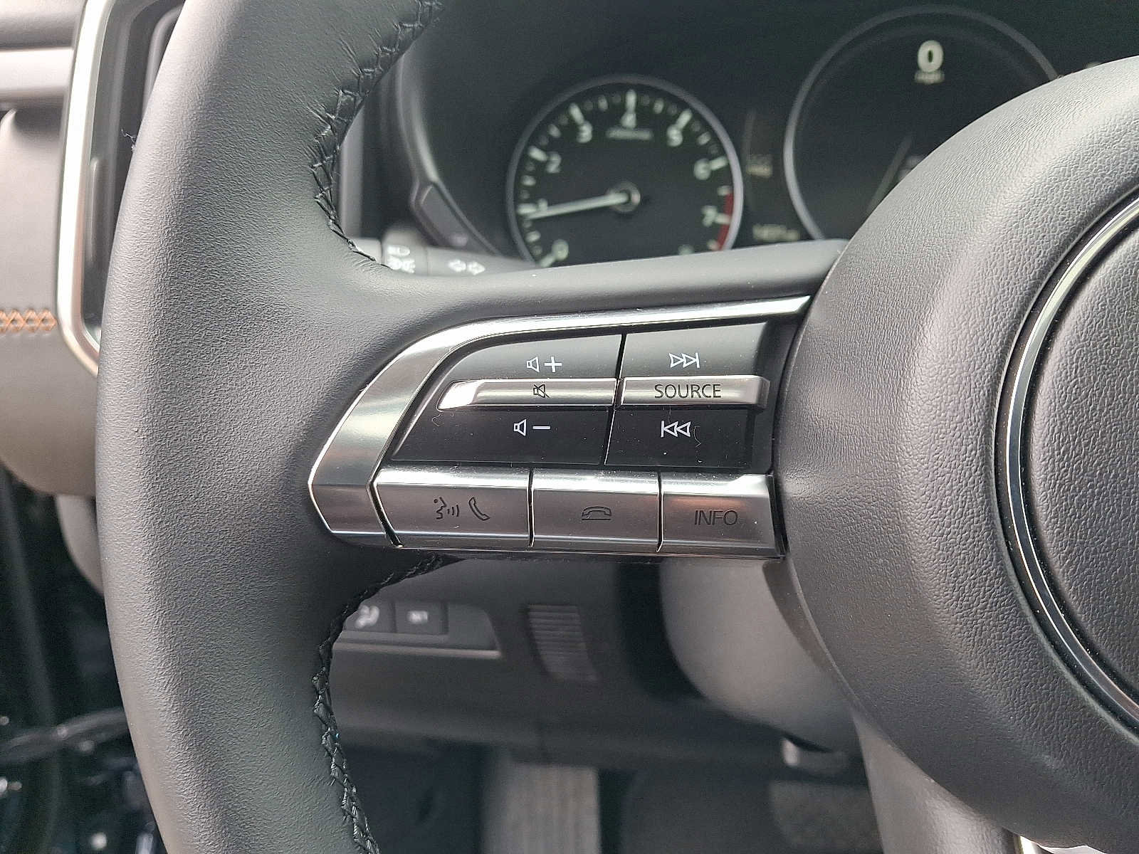 Used 2025 MAZDA CX-50 AWD 2.5 S w/ Premium Plus Pkg image 23