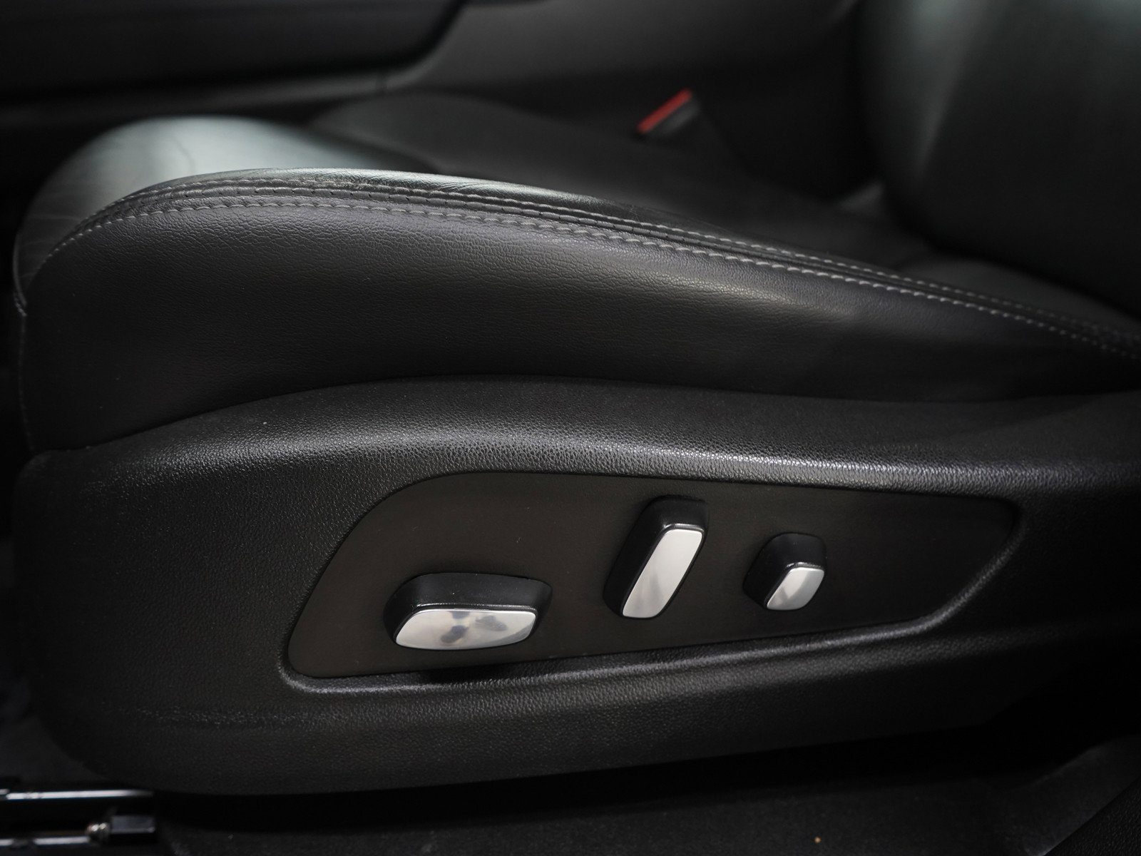 Used 2022 Cadillac XT5 Premium Luxury image 26