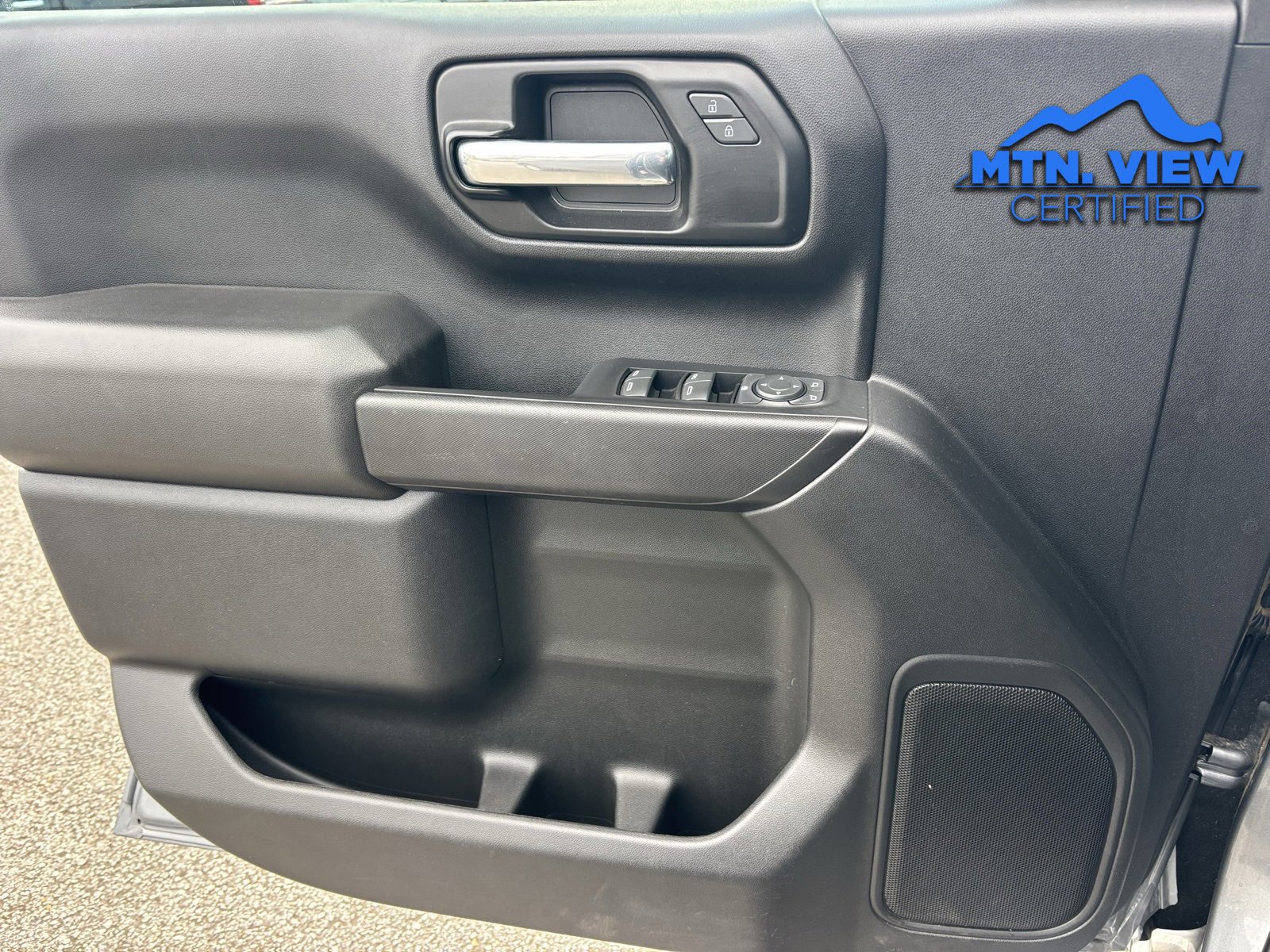 Used 2022 Chevrolet Silverado 1500 Custom image 17