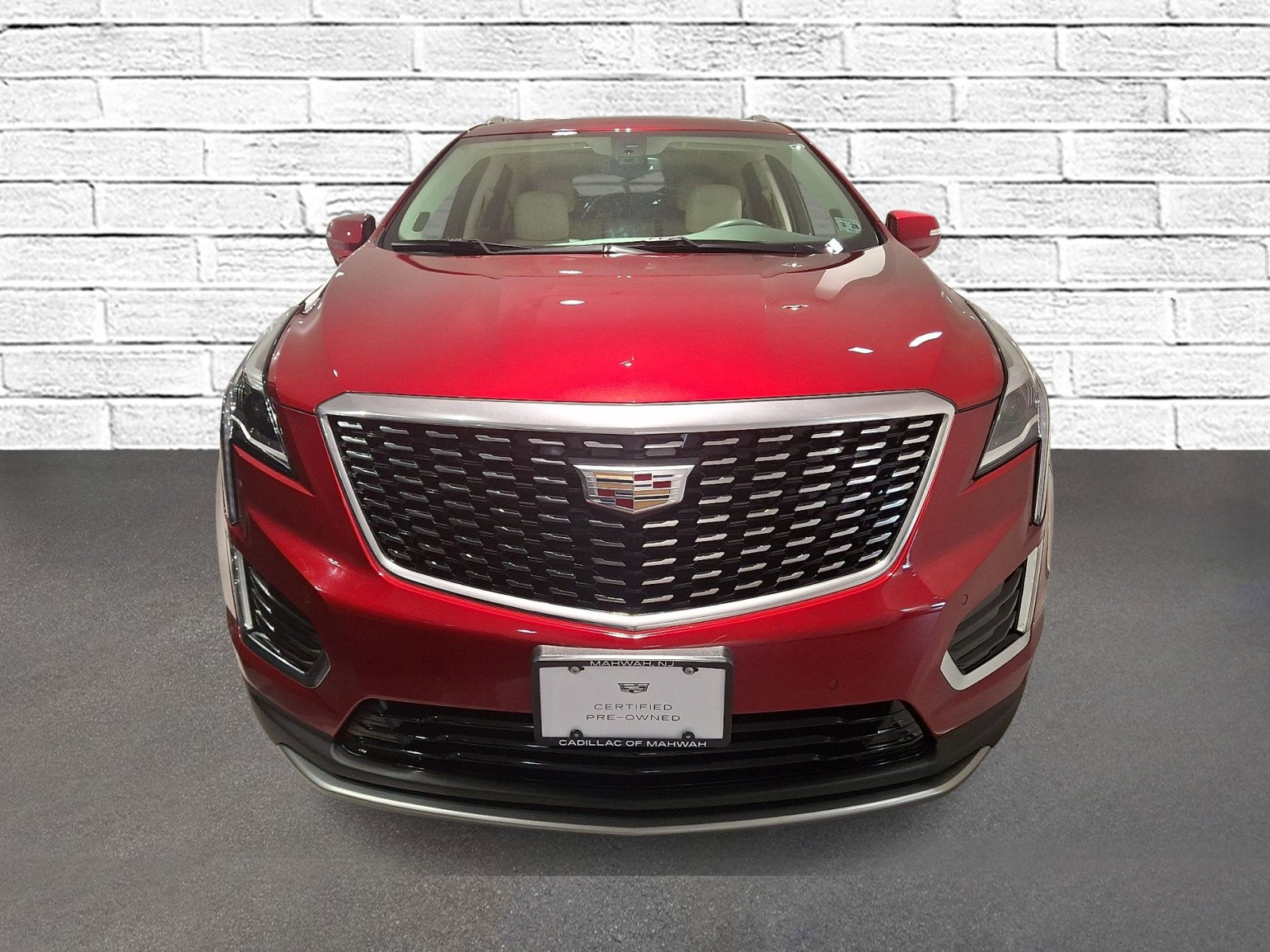 Certified 2023 Cadillac XT5 Premium Luxury AWD/4WD image 6