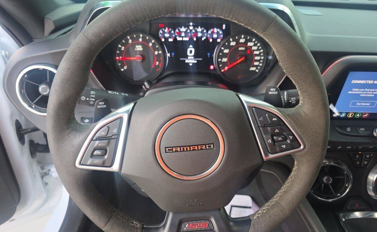 Used 2022 Chevrolet Camaro SS RWD image 6