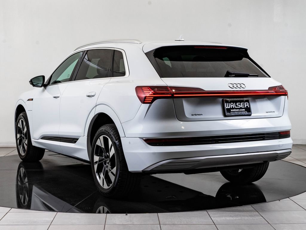 Used 2022 Audi e-tron Premium Plus w/ Premium Plus Package image 6