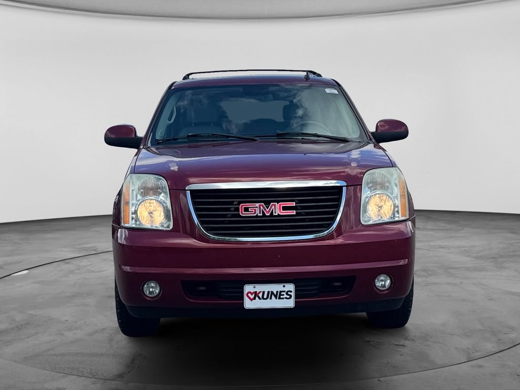 Used 2007 GMC Yukon XL 2500 SLT w/ SLT Preferred Equipment Group AWD/4WD image 2