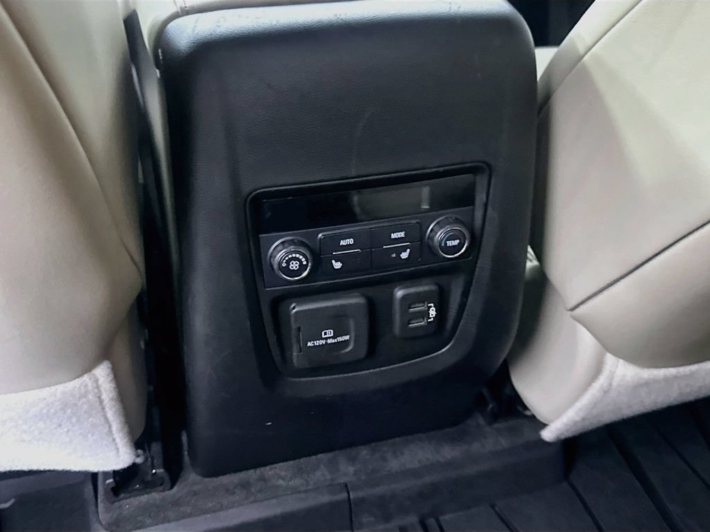 Used 2020 Buick Enclave Premium w/ Sun and Sites Package FWD image 33