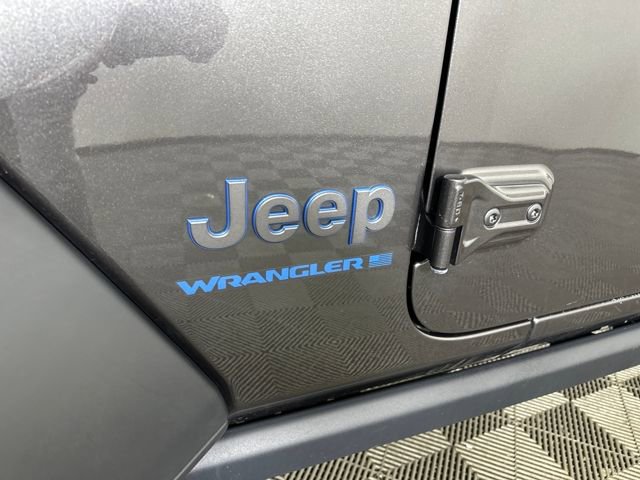 Used 2023 Jeep Wrangler Unlimited w/ 8.4" Radio Group image 9