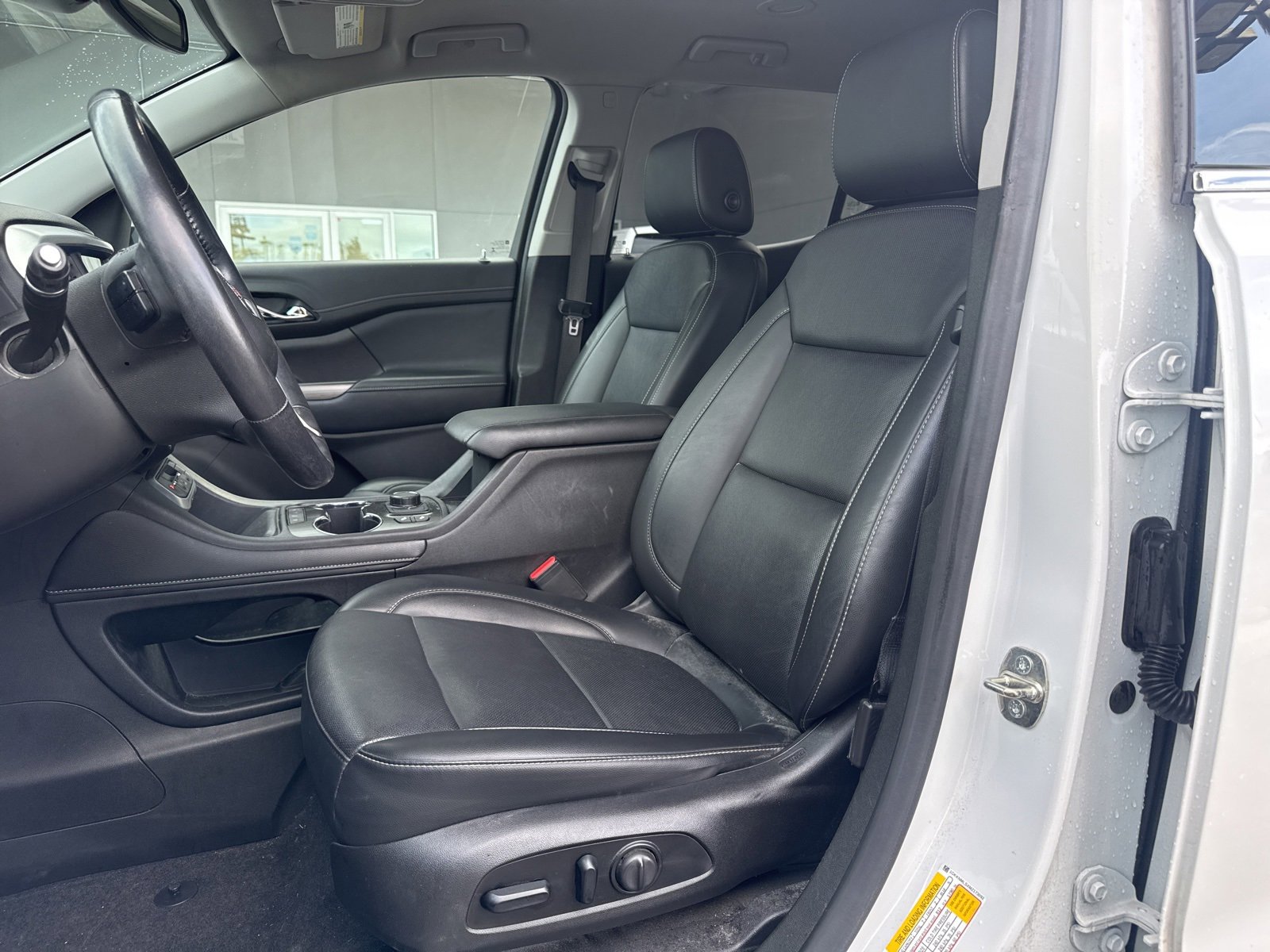 Used 2021 GMC Acadia SLT image 10