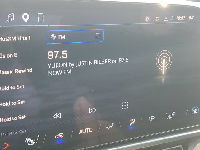 Used 2025 Chevrolet Equinox EV RS FWD image 12