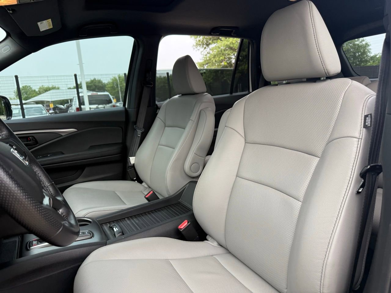 Used 2023 Honda Passport EX-L image 11