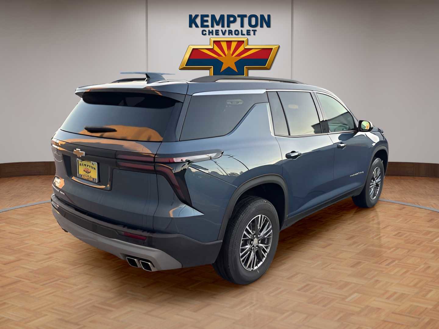 Used 2025 Chevrolet Traverse LT image 6