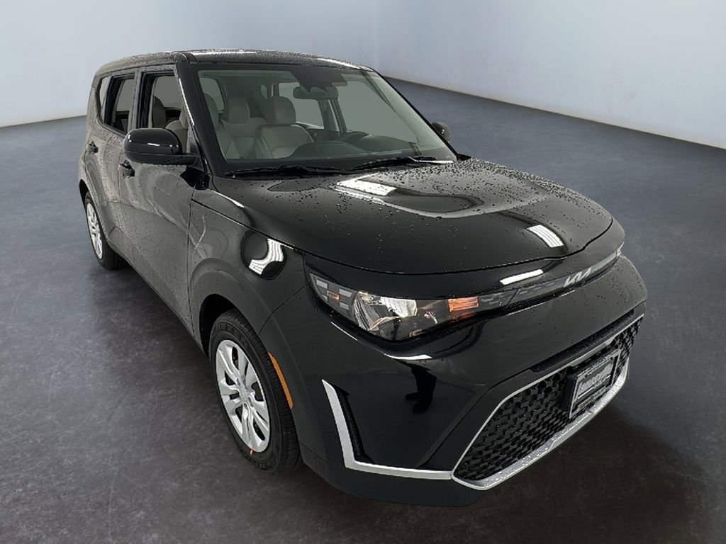New 2025 Kia Soul LX