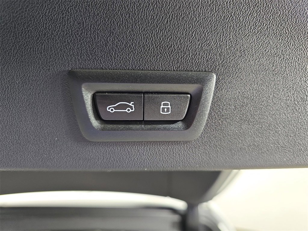 Used 2025 BMW X3 xDrive30i w/ Convenience Package image 16