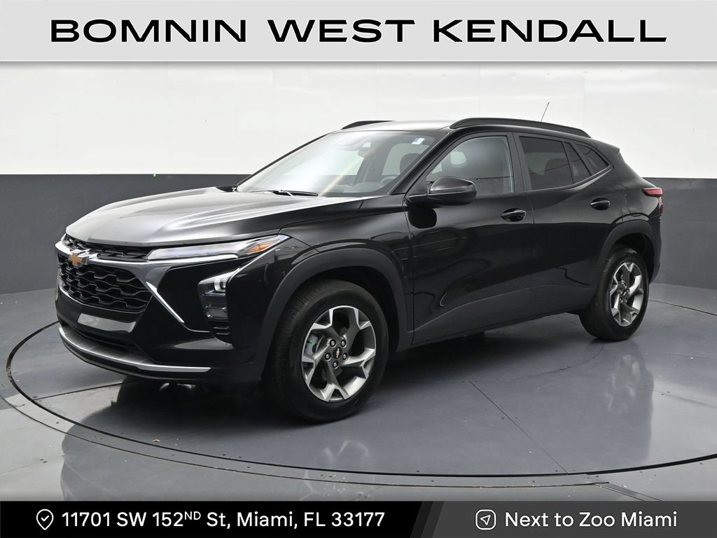 Used 2025 Chevrolet Trax LT w/ Driver Confidence Package FWD image 1