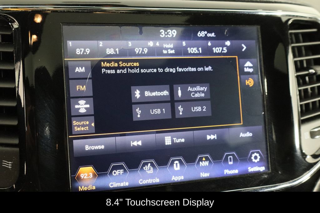 Used 2020 Jeep Grand Cherokee Altitude image 30