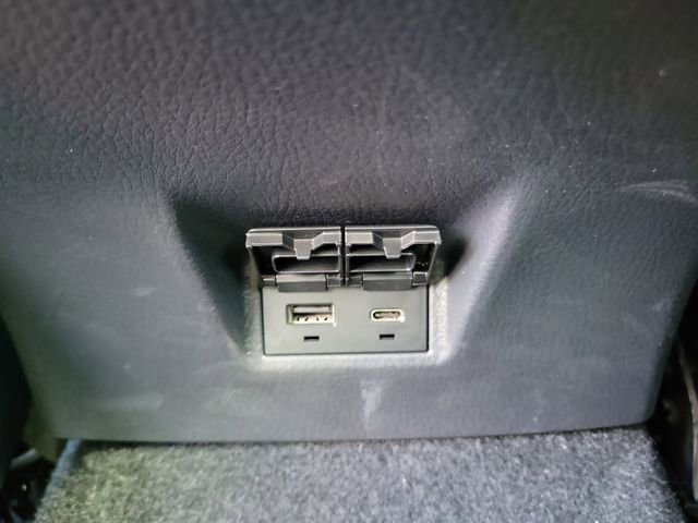 Used 2025 Toyota Camry LE w/ Convenience Package FWD image 11