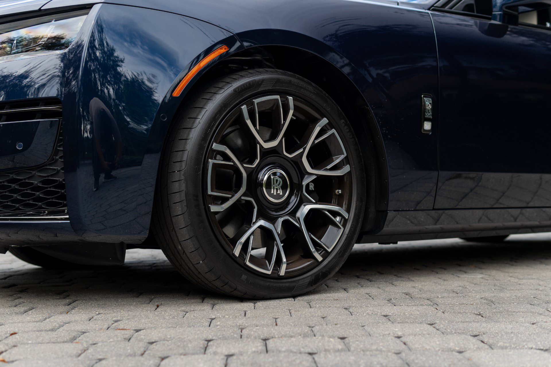 Used 2023 Rolls-Royce Ghost Black Badge w/ Black Badge Ghost Package AWD/4WD image 12